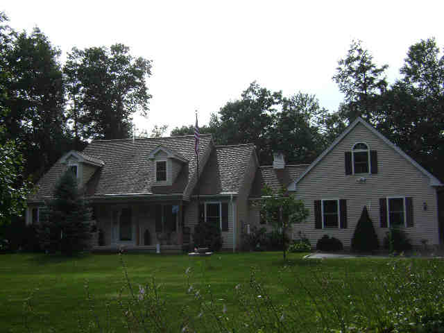 Building photograph for 42 WOODLAND RD